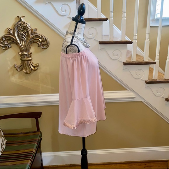 TCEC blush off the shoulder fringe bell sleeve top - RARE! - Picture 6 of 6